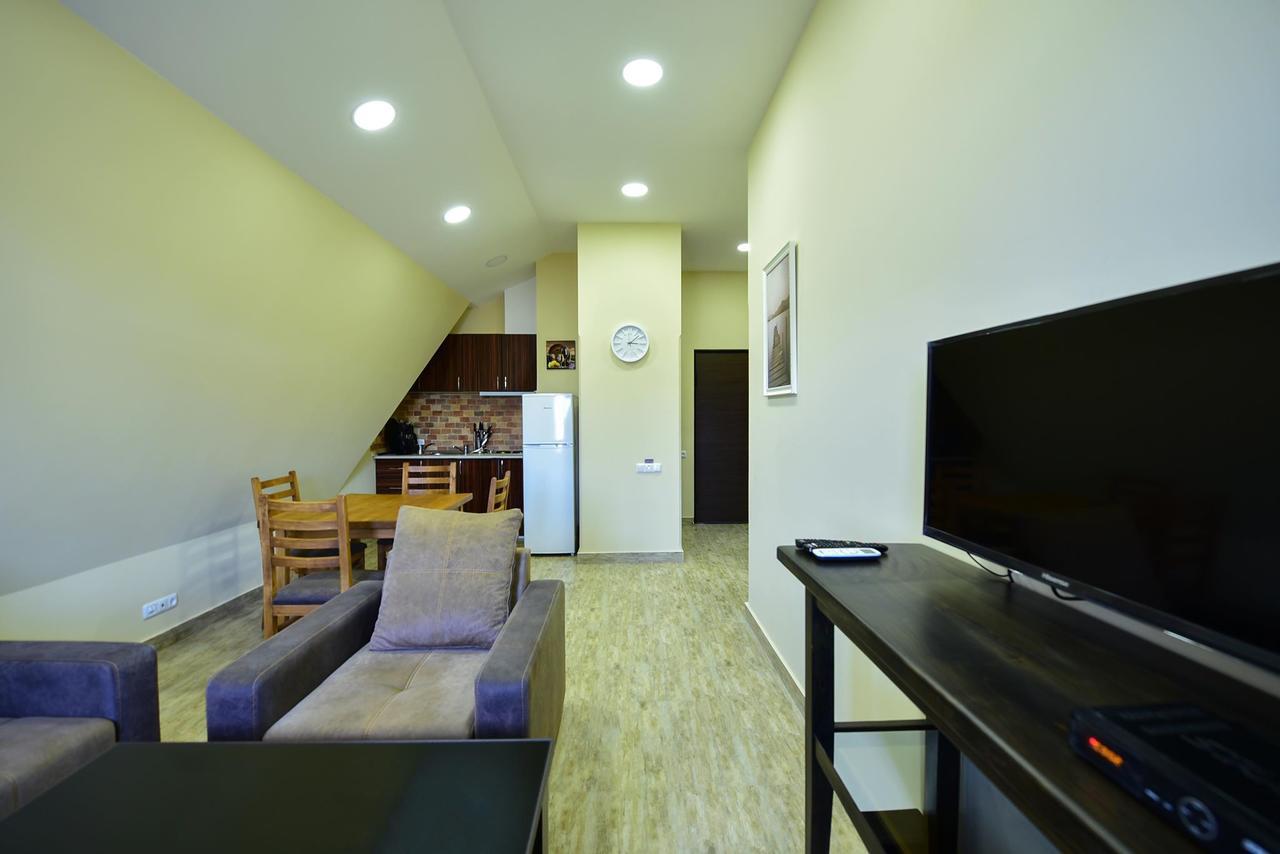 Nacho Aparthotel Yerevan Ngoại thất bức ảnh