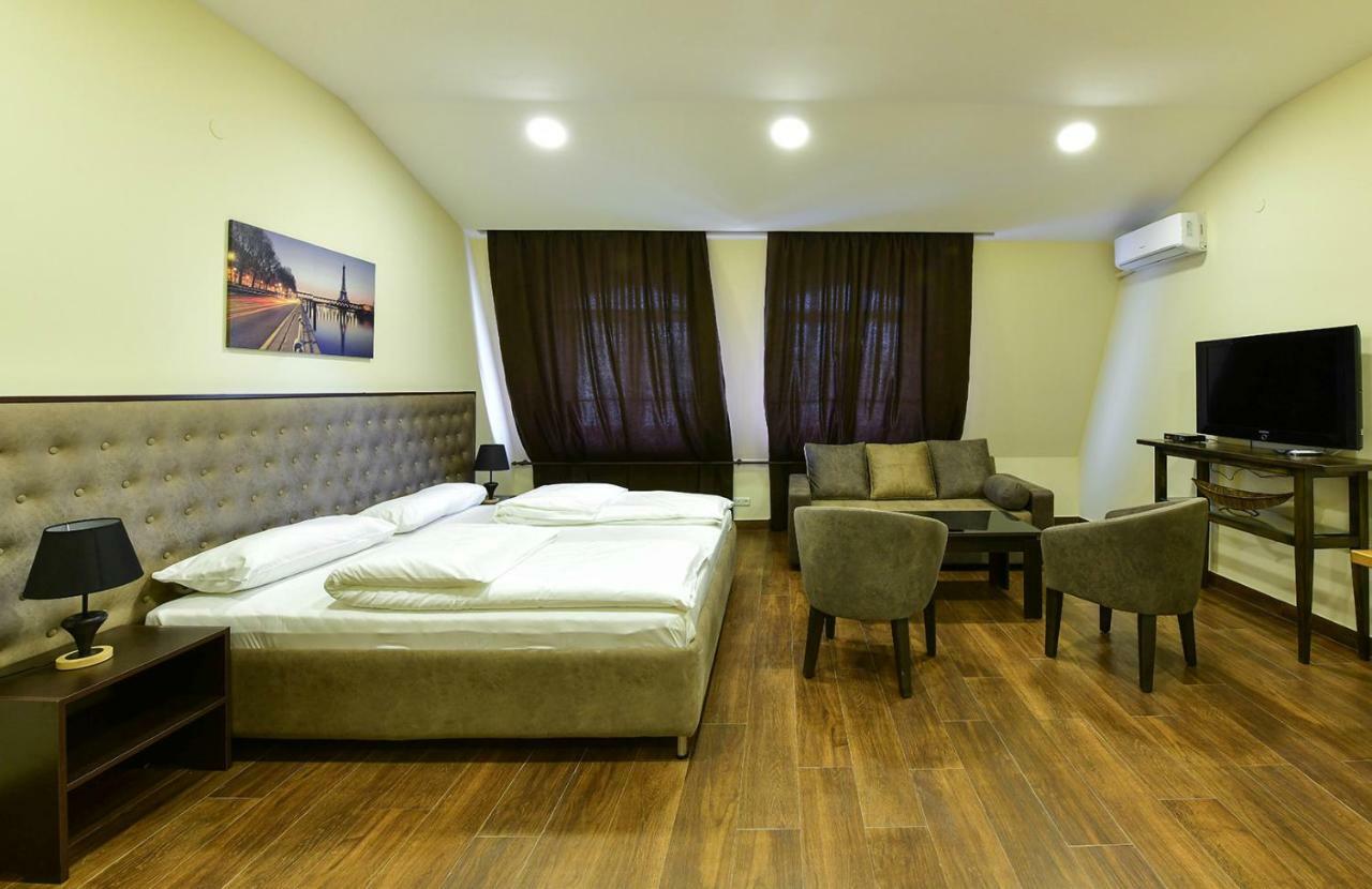 Nacho Aparthotel Yerevan Ngoại thất bức ảnh